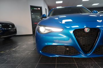 Alfa-Romeo Giulia - 4