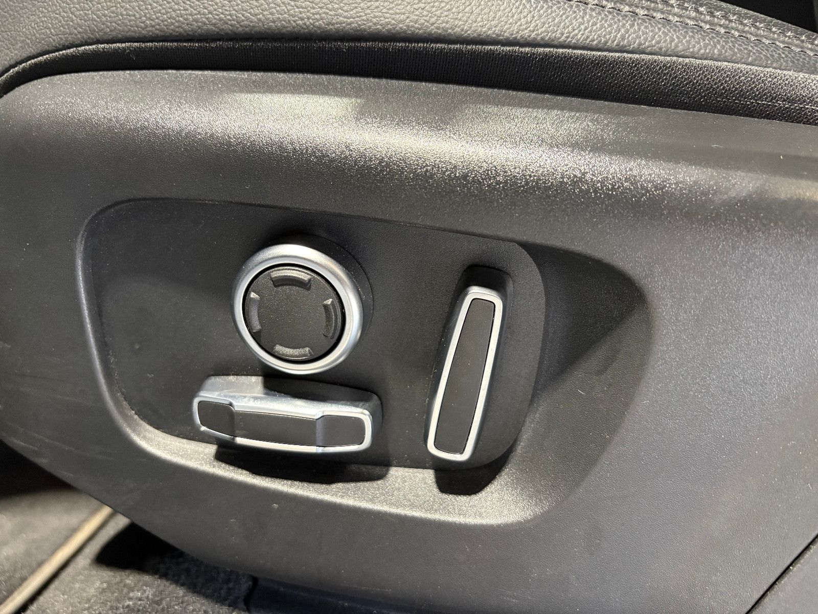 Fahrzeugabbildung Land Rover Range Rover Evoque S Hybrid/P300/360°/APPLE/NAVI