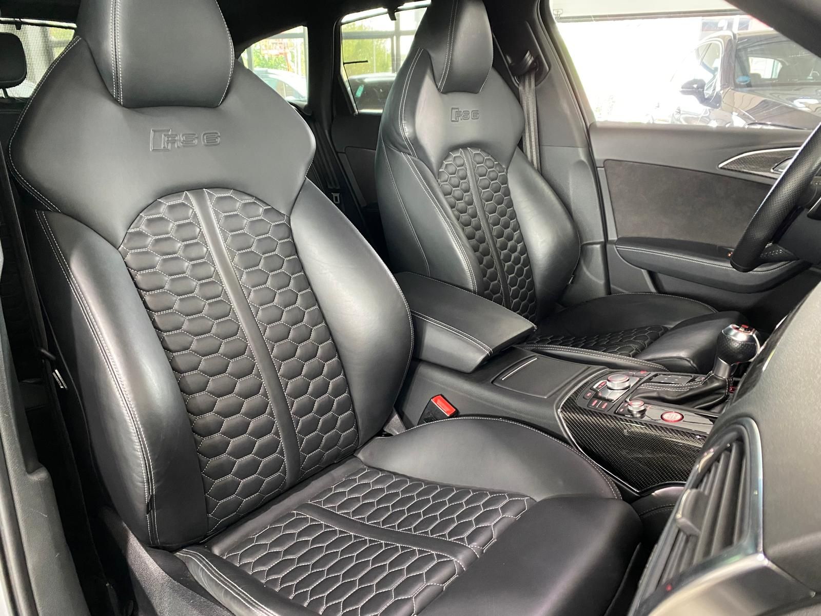 Fahrzeugabbildung Audi RS6 4.0 TFSI quattro performance