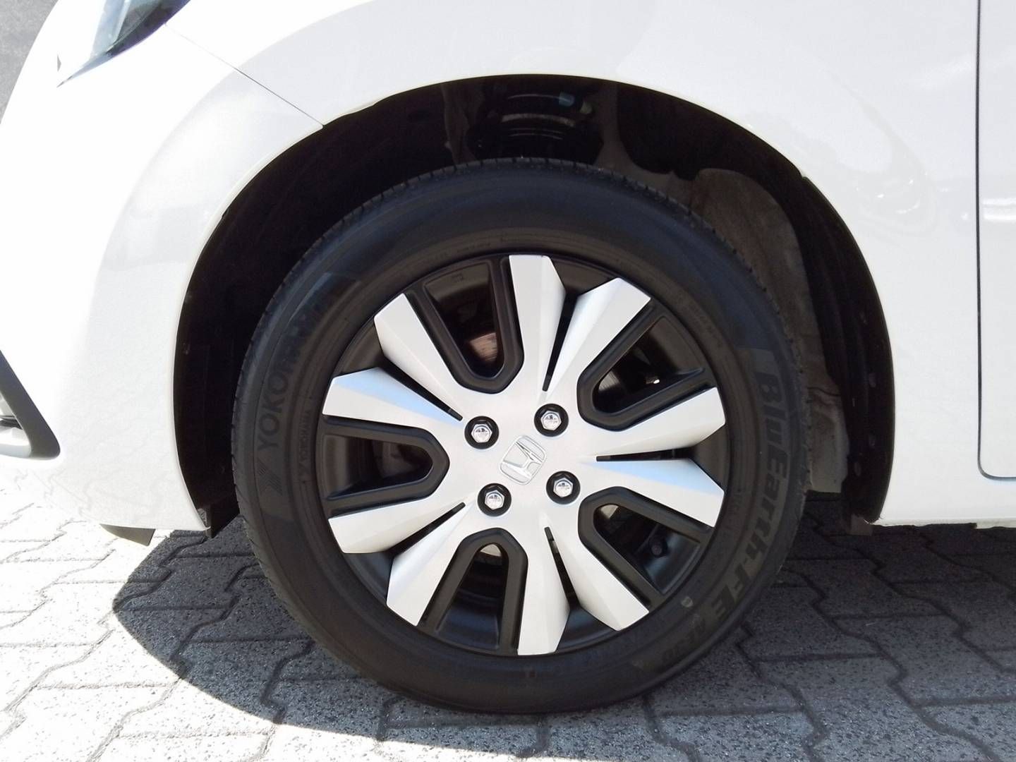 Fahrzeugabbildung Honda Jazz Hybrid 1.5 e CVT Elegance