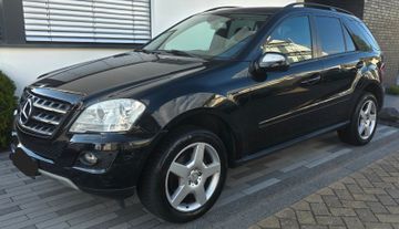 Mercedes ML 300 - 4