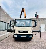 Iveco sehr gut gepflegter Iveco EuroCargo mit KRAN