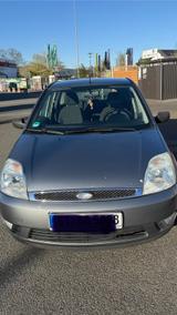 Ford Fiesta 1.6 16V Ghia Ghia - Ford Fiesta aus 2002: Ghia