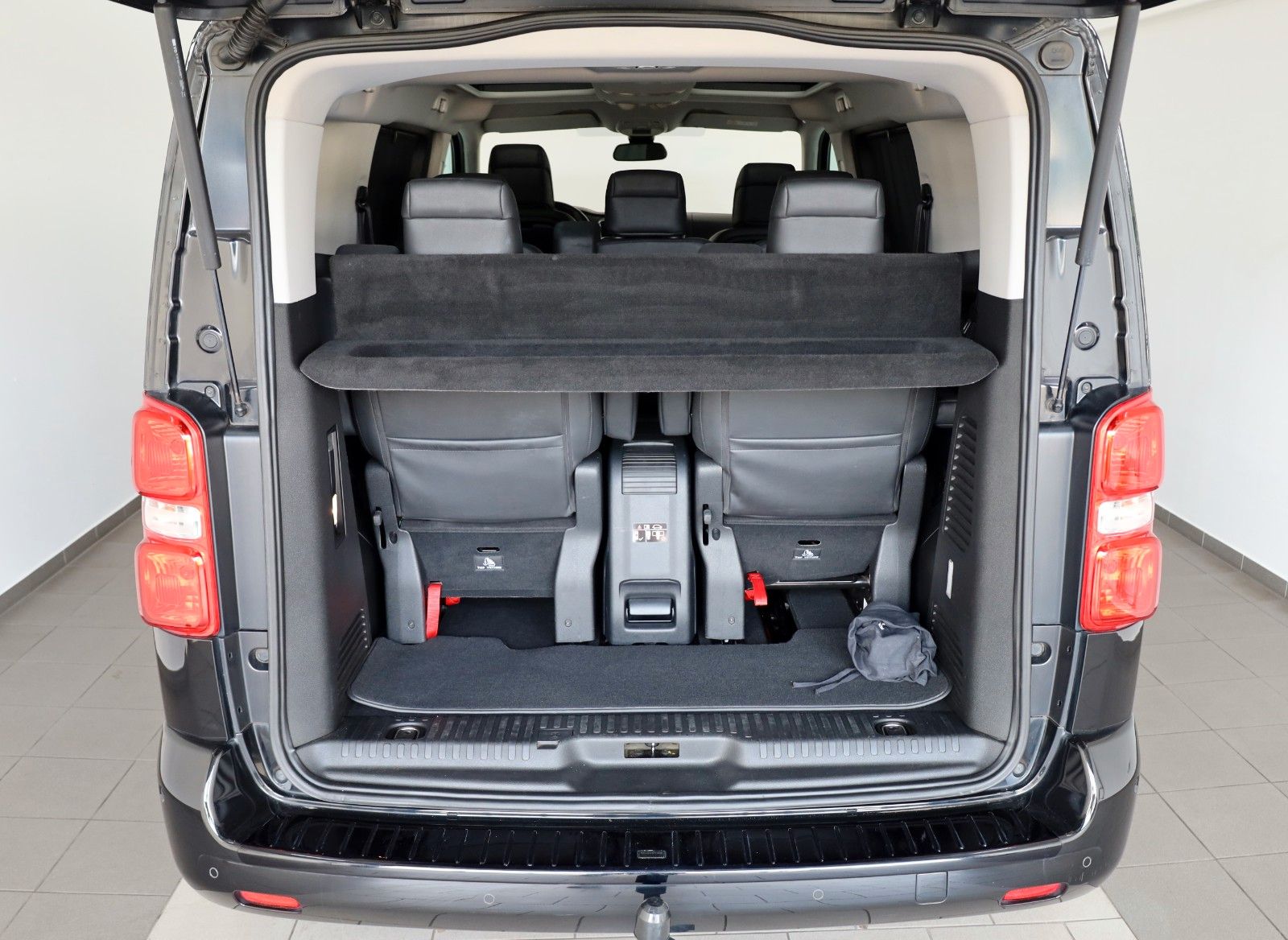 Fahrzeugabbildung Citroën SpaceTourer Lounge M Leder,Navi,Panorama,Massage