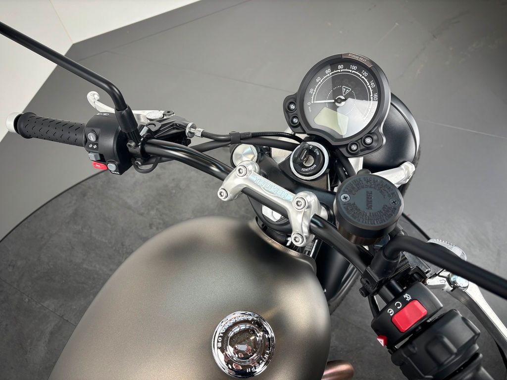 Fahrzeugabbildung Triumph STREET TWIN *1. HAND *WENIG KILOMETER