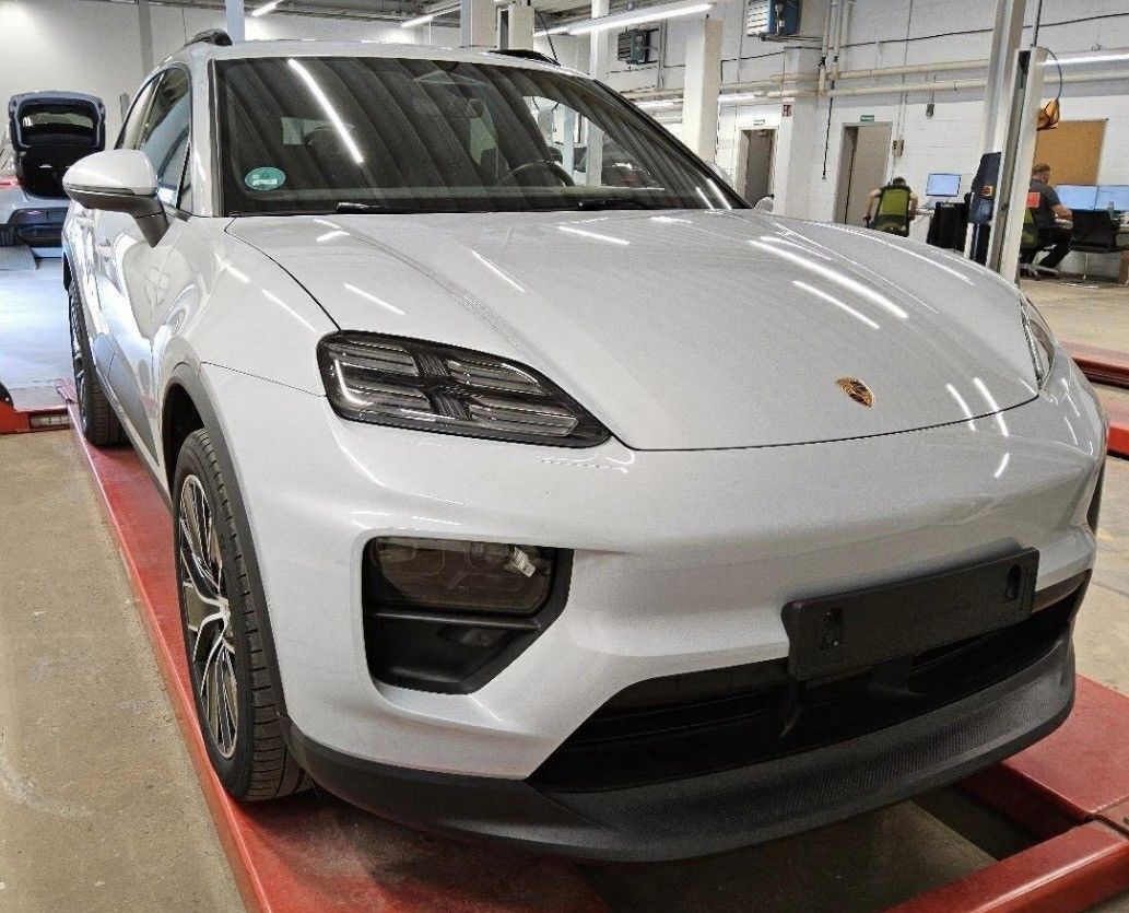 Porsche Macan Electric Basis*Lederpaket*Luftfederung*AHK imagem 2