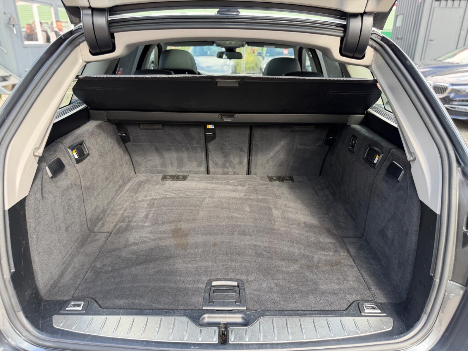 BMW 530 xDrive* H&K*HUD*PANO*LEDER*ACC*AHK*XENON*LED