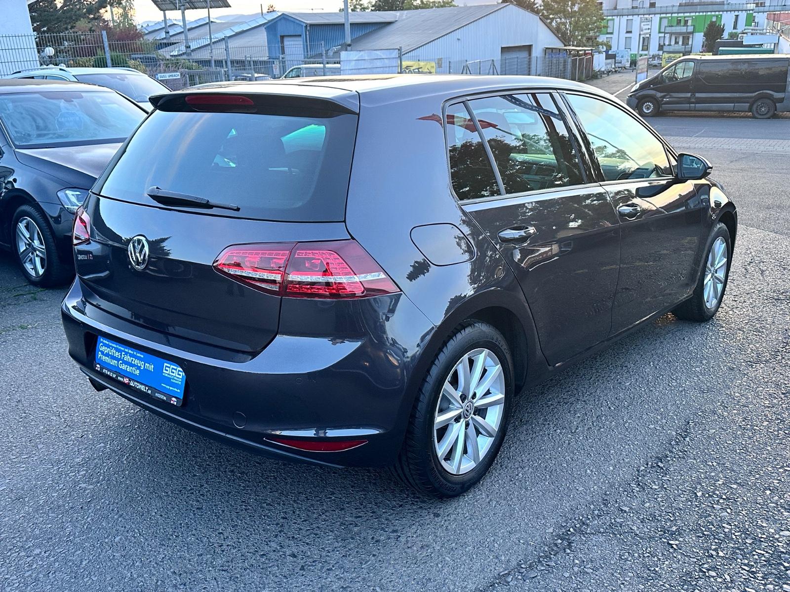 Volkswagen Golf VII Lim. Lounge BMT