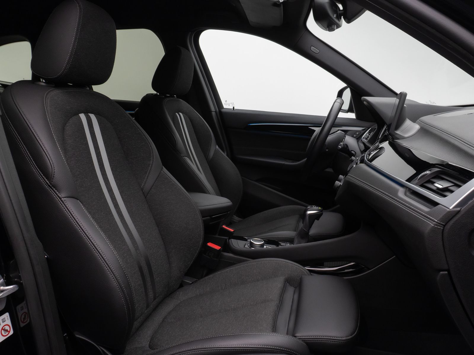 Fahrzeugabbildung BMW X1 xD25e Sport Line Kamera HUD DAB Navi+ Alarm