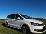 Volkswagen Sharan 2.0 TDI 177PS AHK 18 zo Pano Familienvan - : Van, Familien