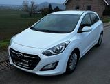 Hyundai i30 blue 1.4 Classic Classic - Hyundai i30 Gebrauchtwagen in Kassel
