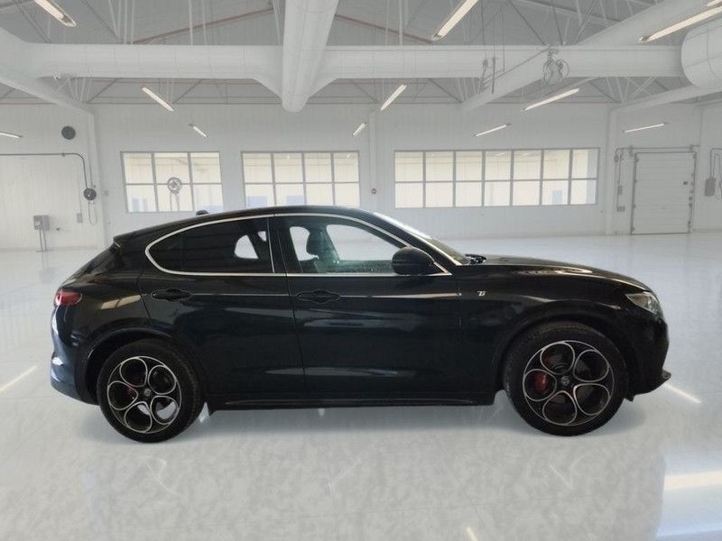 Alfa Romeo ALFA ROMEO STELVIO 2.2 TURBO DIESEL 190 CV TI AT imagem 3