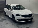 Skoda 1.6 TDI DSG Combi Style * ACC * LED * NAVI * APP - Skoda Octavia: 1.6