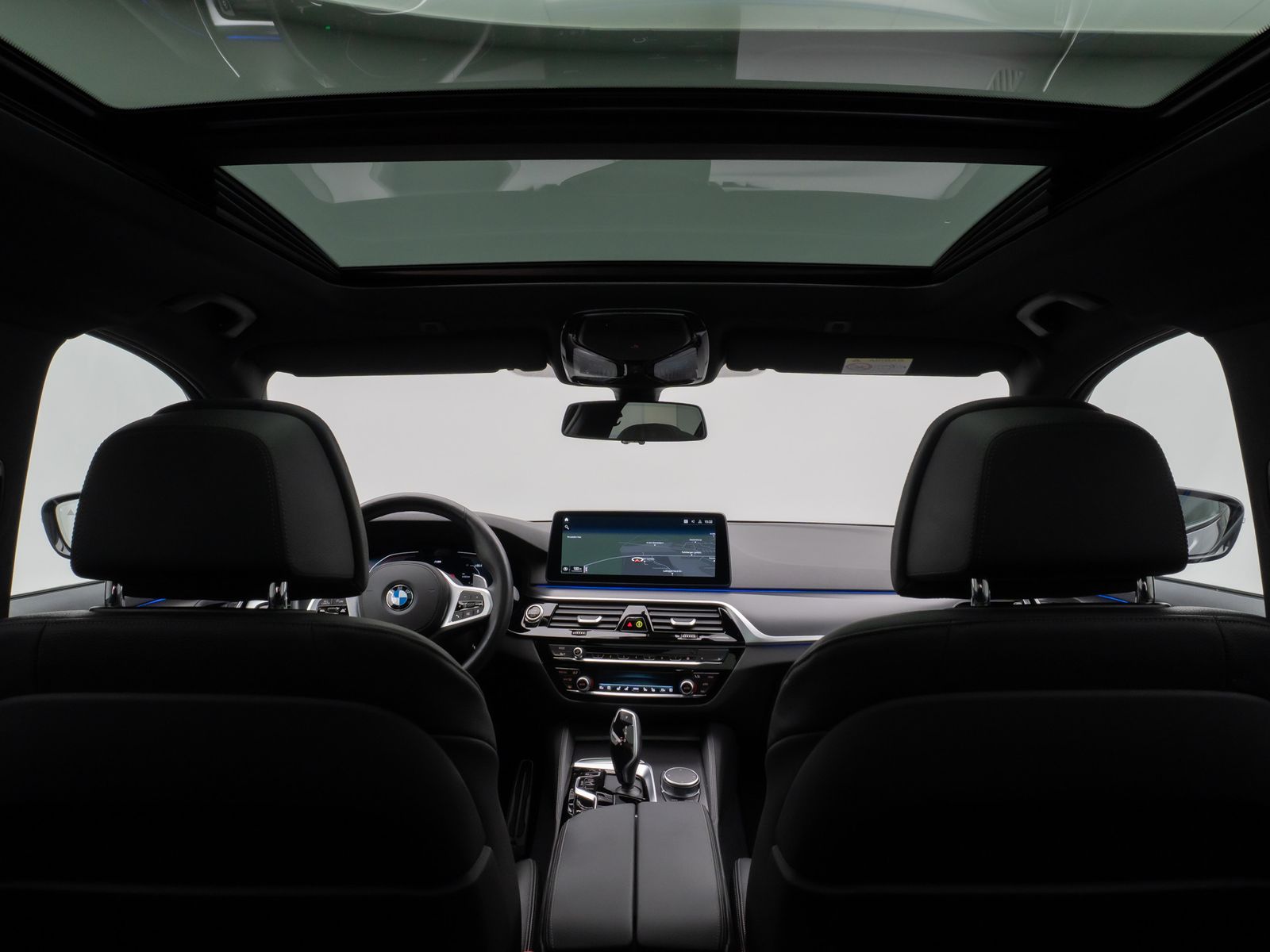 Fahrzeugabbildung BMW 540d xD M Sport Panorama Kamera Laser HUD AHK