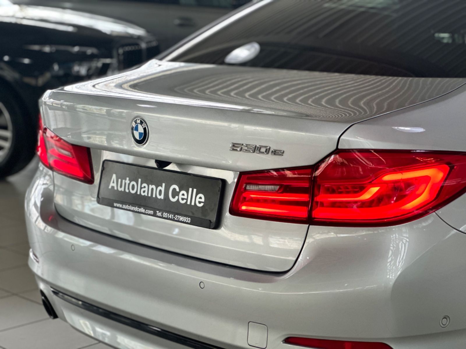 Fahrzeugabbildung BMW 530e iP Sport Line ACC Kamera HUD DAB HiFi