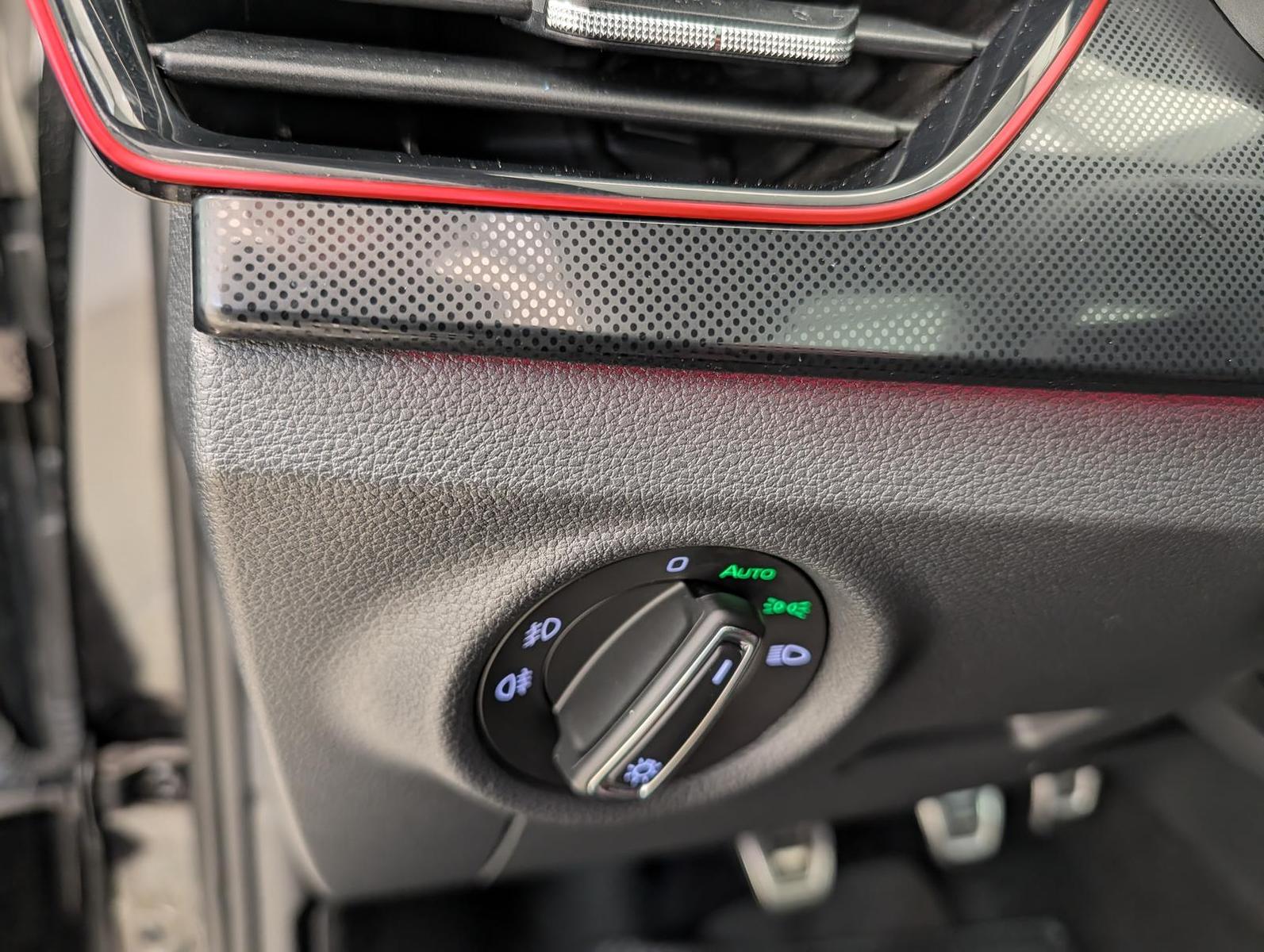 Skoda Scala 1.5 TSI Monte Carlo LED|Navi|Pano|ACC|Wint