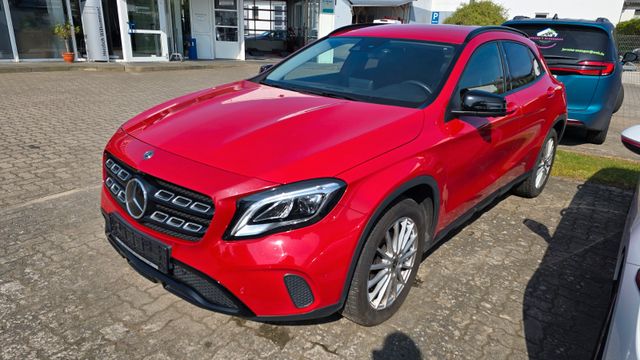 MERCEDES-BENZ GLA 200 ACC