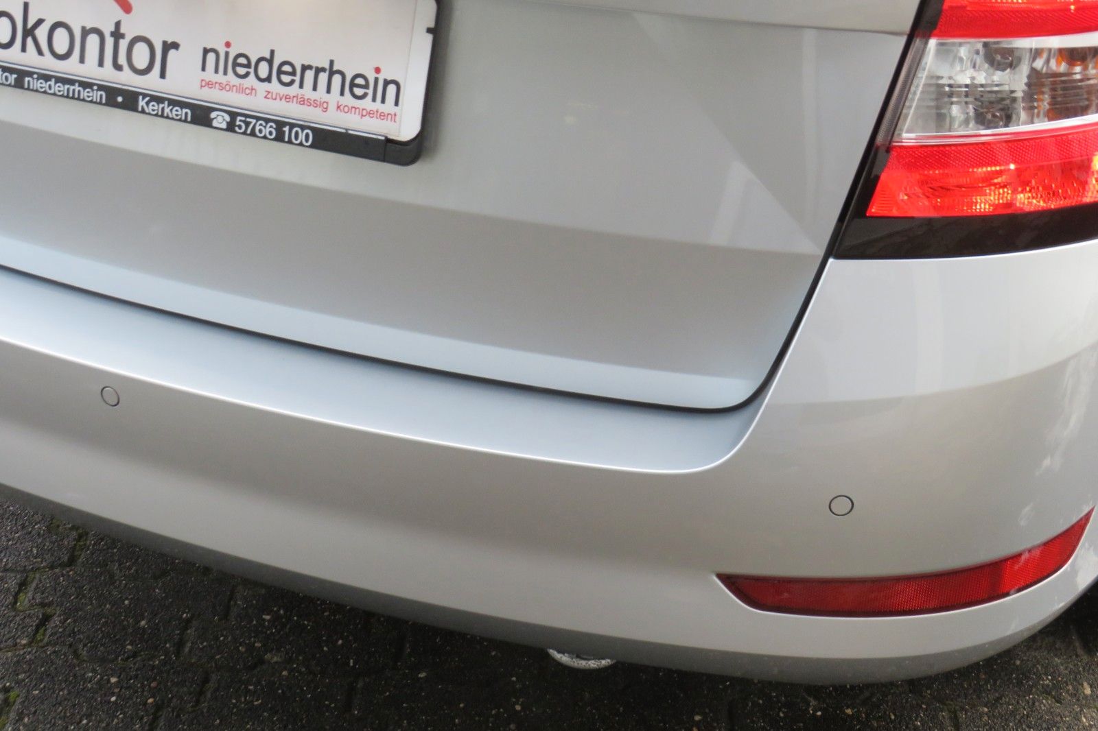 Fahrzeugabbildung SKODA Fabia Combi Ambition SITZH. GJ GRA PDC APP 1.H