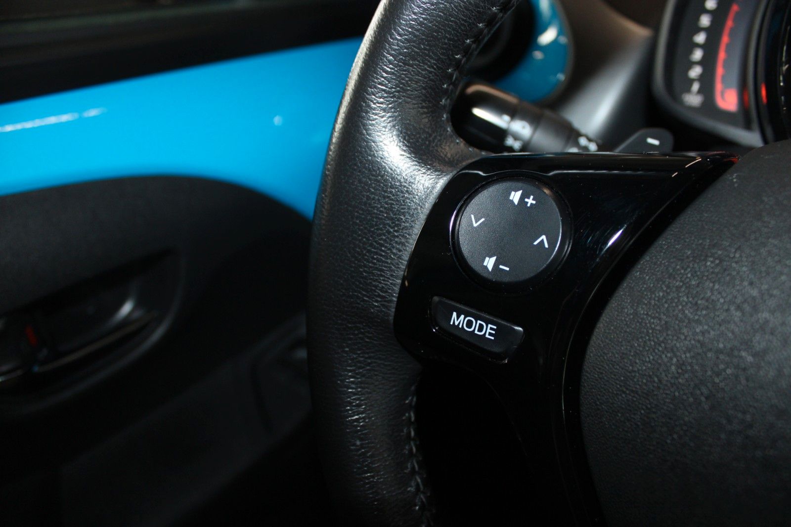 Fahrzeugabbildung Toyota Aygo x-sky 5trg Automatik Klima Faltdach Kamera