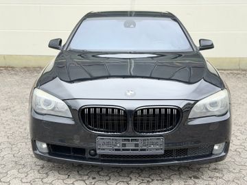 BMW 750 - 1