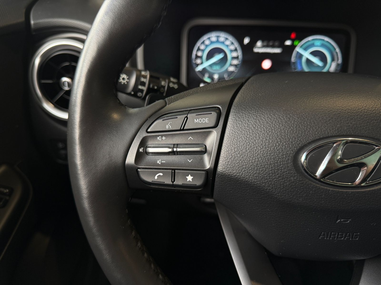 Fahrzeugabbildung Hyundai KONA Edition 30+ Hybrid 2WD KAM LED NAVI