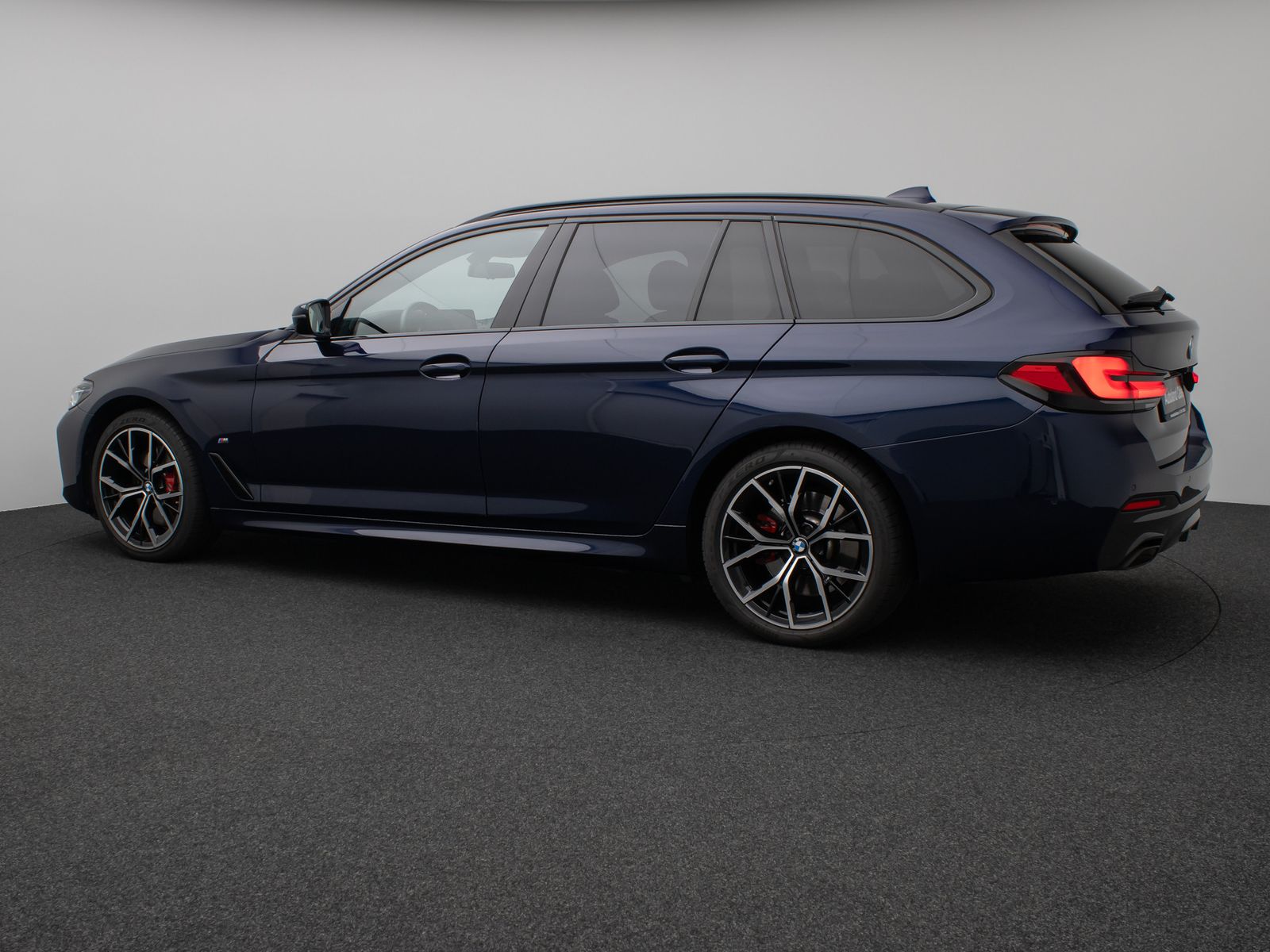 Fahrzeugabbildung BMW 520d M Sport Pro Kamera HUD DAB H/K 4xKlima 19"