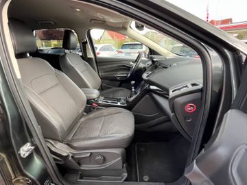 Ford Kuga - 9