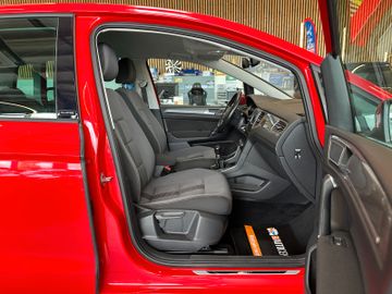 Volkswagen Golf  VII Allstar *LED*Navi*Kamera*AHK Schwenkb*