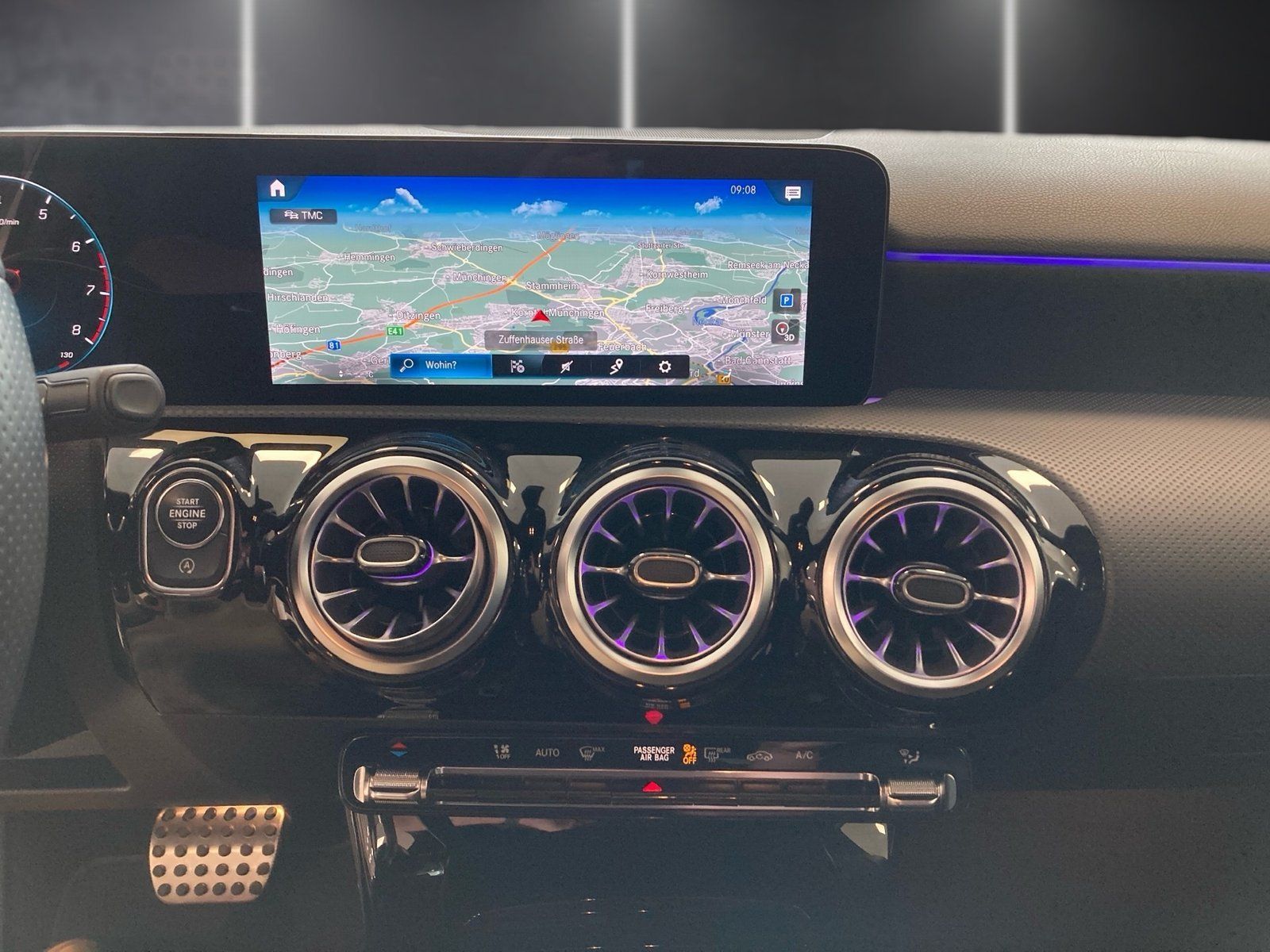 Fahrzeugabbildung Mercedes-Benz A 200 AMG*19"*LED*Kamera*Sound*CarPlay*MBUX-HI*