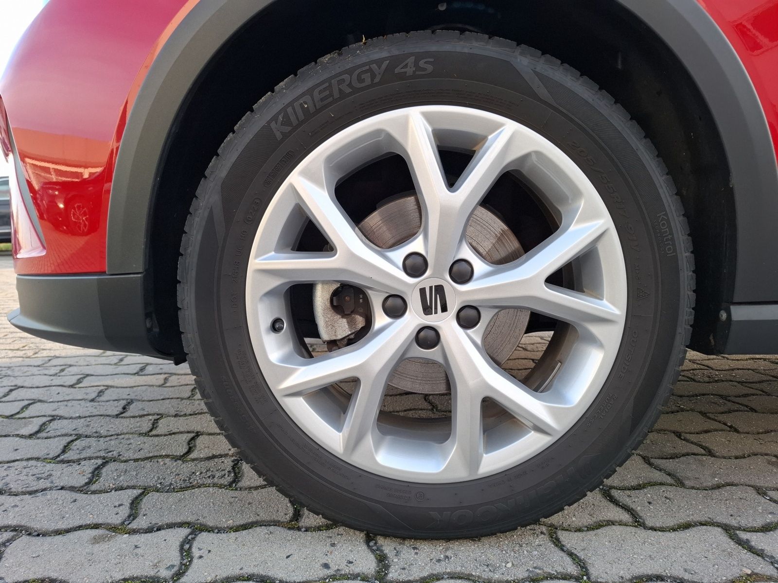 Fahrzeugabbildung SEAT Arona TSI FR-Line LED Navi GRA PDC SH LM