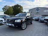 Volvo XC90 D5 Momentum Geartronic/7-Sitzer/Kurv/Stndhz - Volvo XC90 aus 2013: Geländewagen