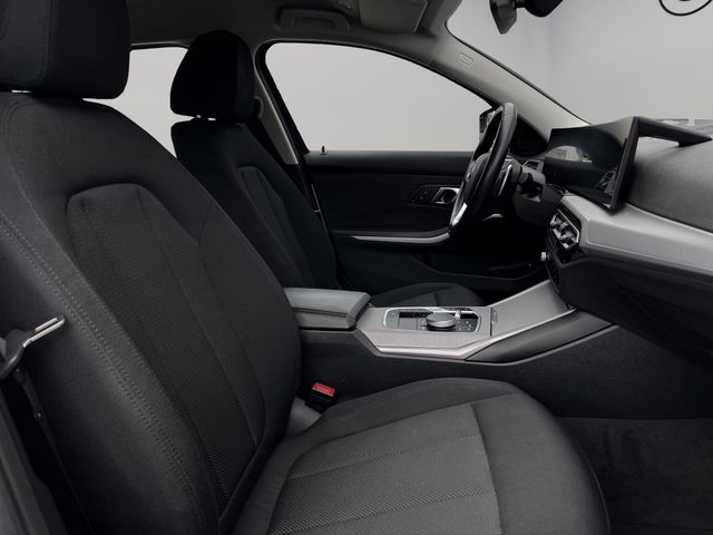 Foto Nummer 12: BMW 330e