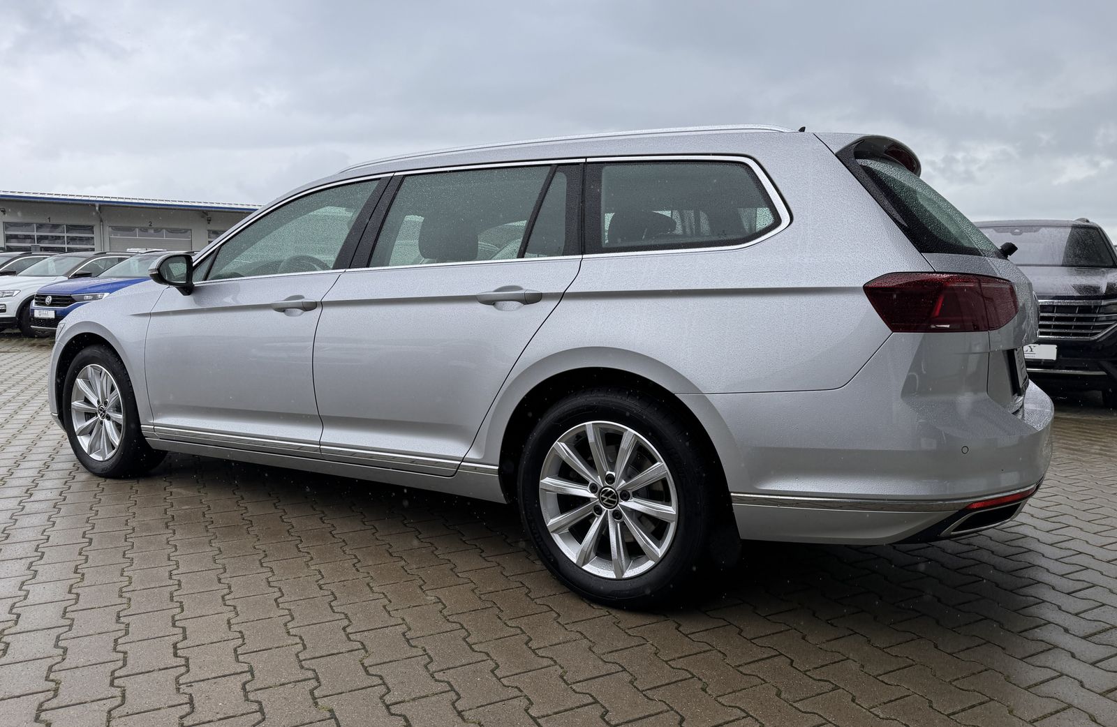 Fahrzeugabbildung Volkswagen Passat Variant 2.0 TDI*Elegance*AHK*LED*CAM*ACC*