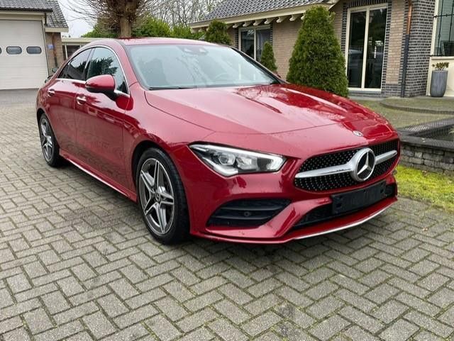 MERCEDES-BENZ CLA 200 AMG LINE NAVI kamera LED