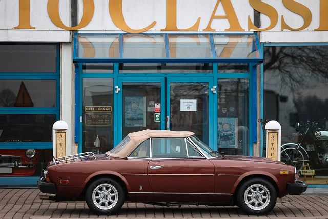 Fiat 124 Spider 2000