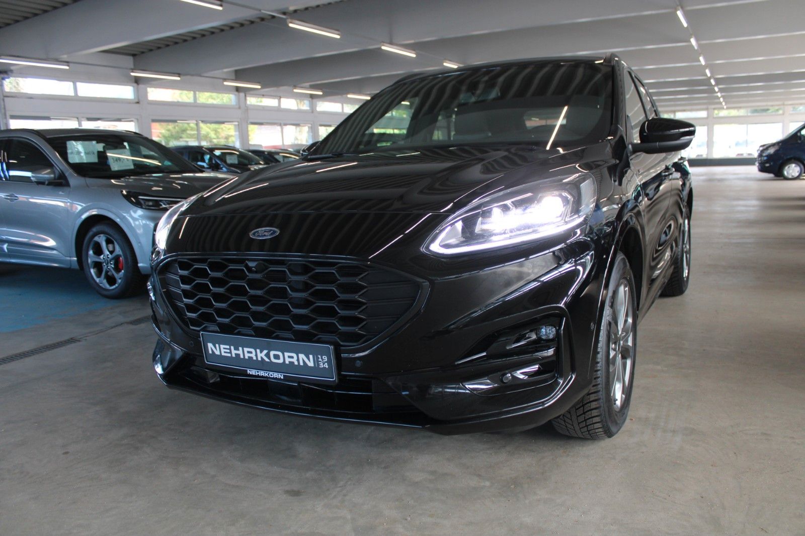 Fahrzeugabbildung Ford Kuga PHEV ST-Line X LED HUD 2xCam ACC WinterPak.