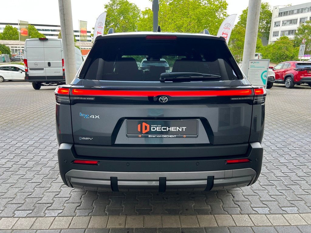 Fahrzeugabbildung Toyota bZ4X Touring 75 kWh Teamplayer 360° Kamera