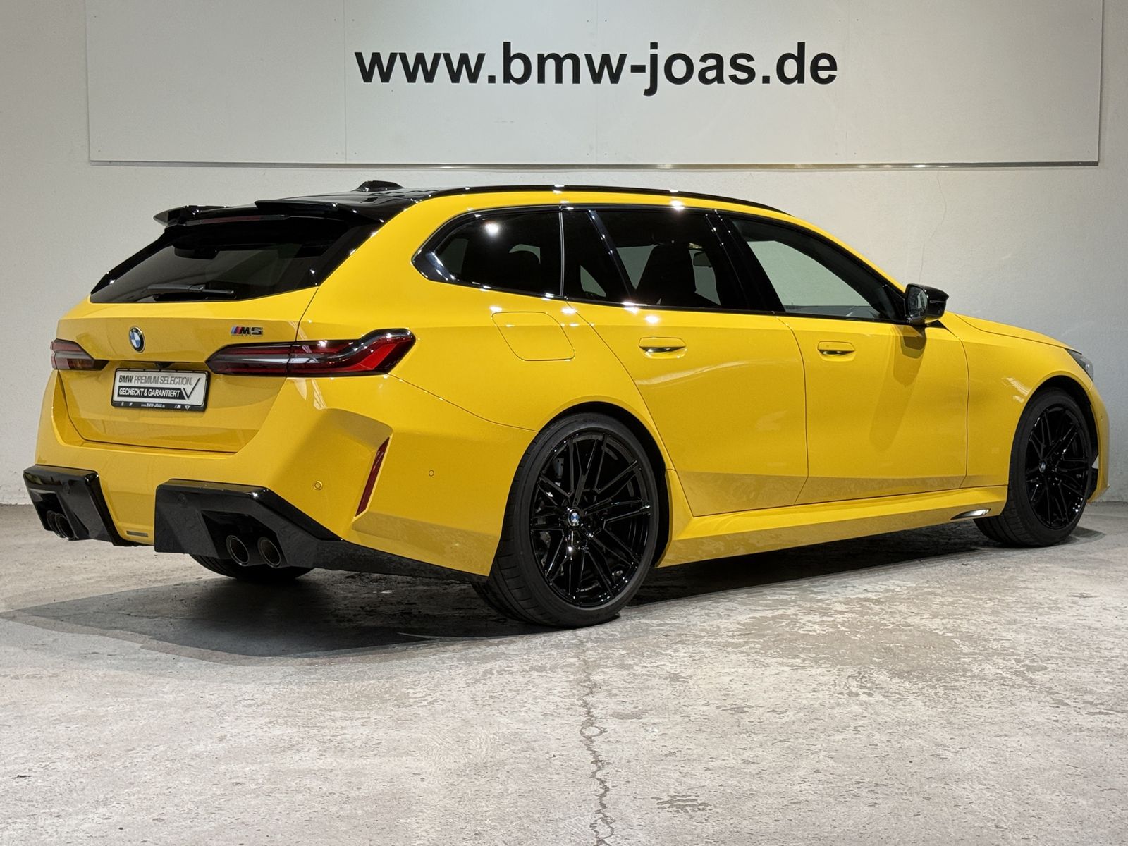 Fahrzeugeinzelansicht 18 Fahrzeugabbildung BMW M5 Touring |Sonderlackierung |Sitzbelüftung |Bow