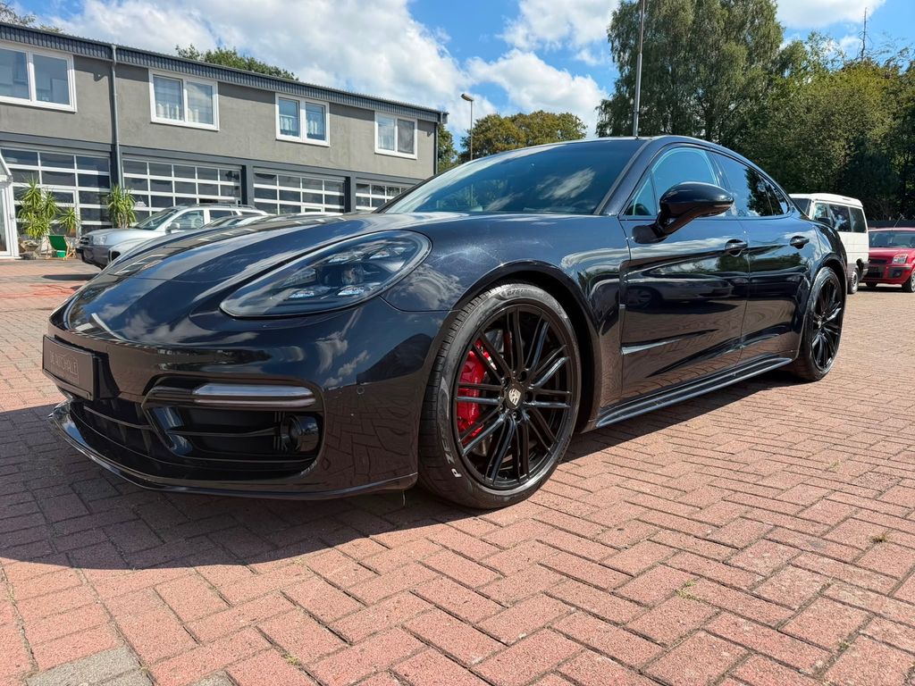 Image of Porsche Panamera