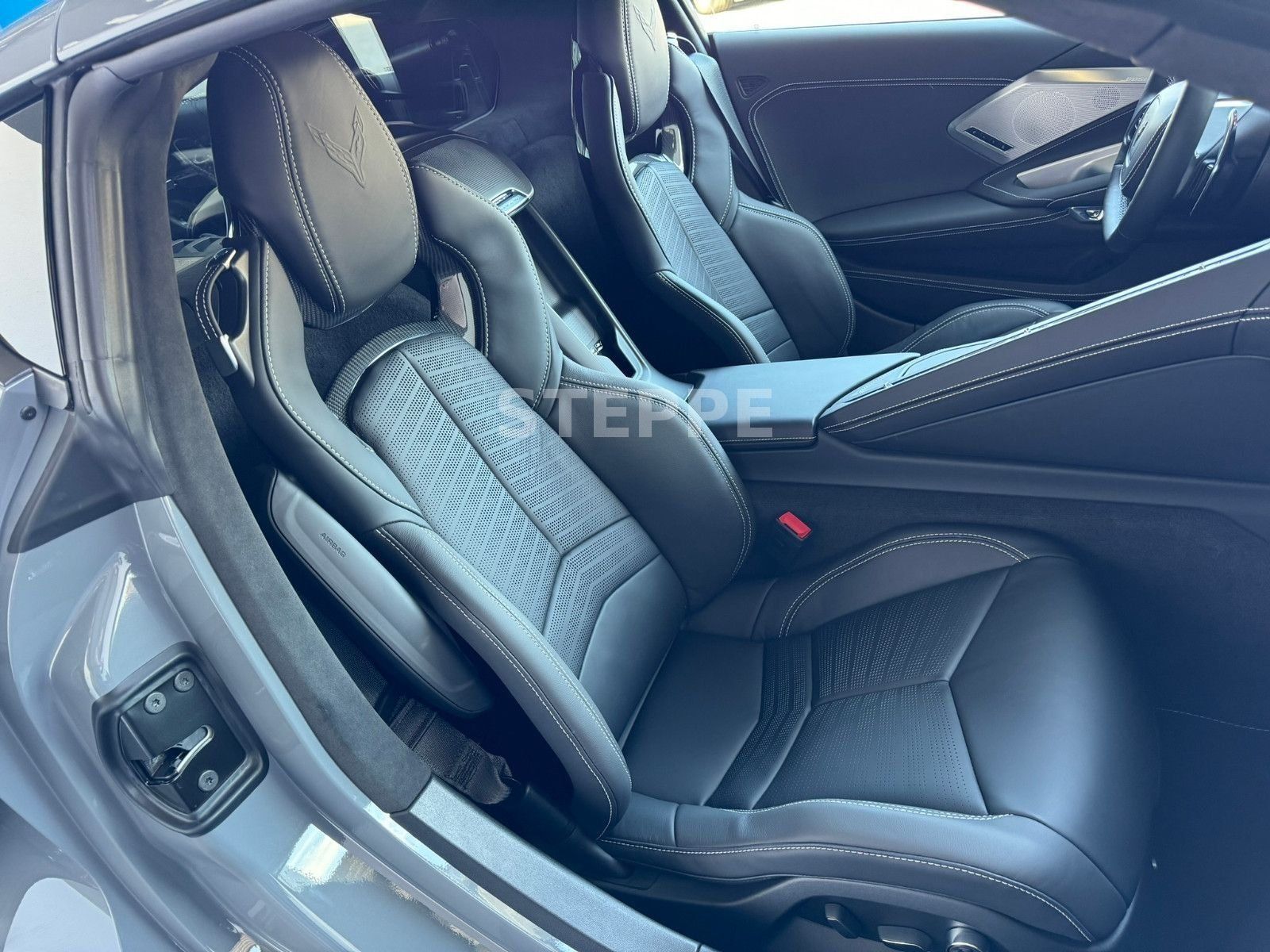 Corvette C8 Stingray Coupe 6,2 V8 3LT Europamodell STEPPE