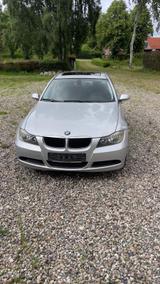 BMW 320i  2 Hand Komplett Scheckheft gepflegt 