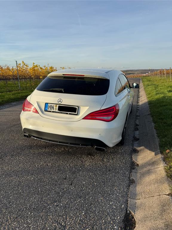 Mercedes-Benz CLA 220 Shooting Brake