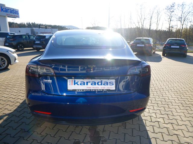 Fahrzeugabbildung Tesla Model 3 Standard RWD >Wärmep/Autopilot/Glasdach<