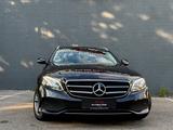 Mercedes-Benz E 400 d 4Matic T /WIDESCREEN/MULTIBEAM/HEAD/AHK - Mercedes-Benz E 400 mit Diesel-Antrieb