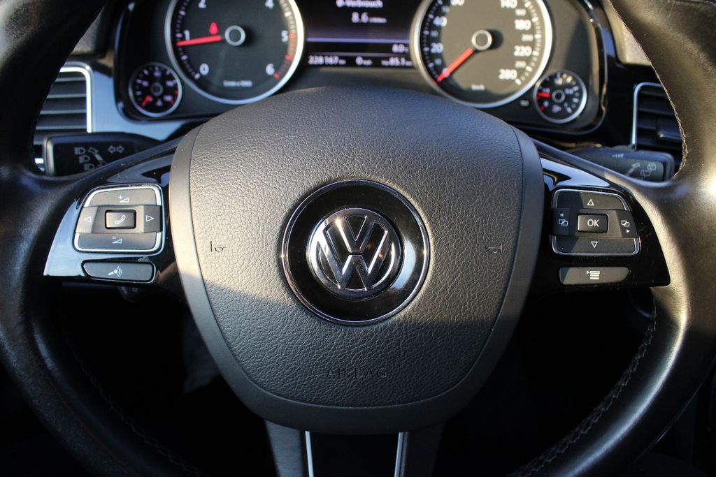 VW Touareg – Bild 14 von 23