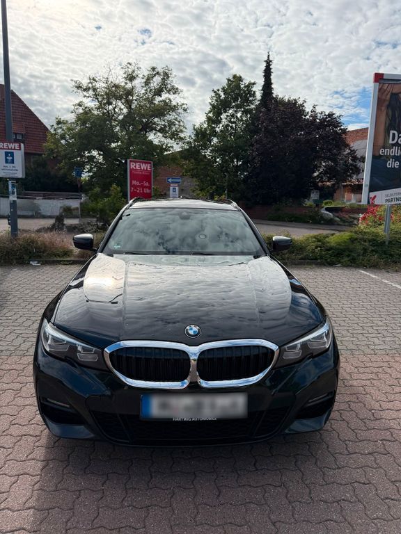 Image of BMW 320