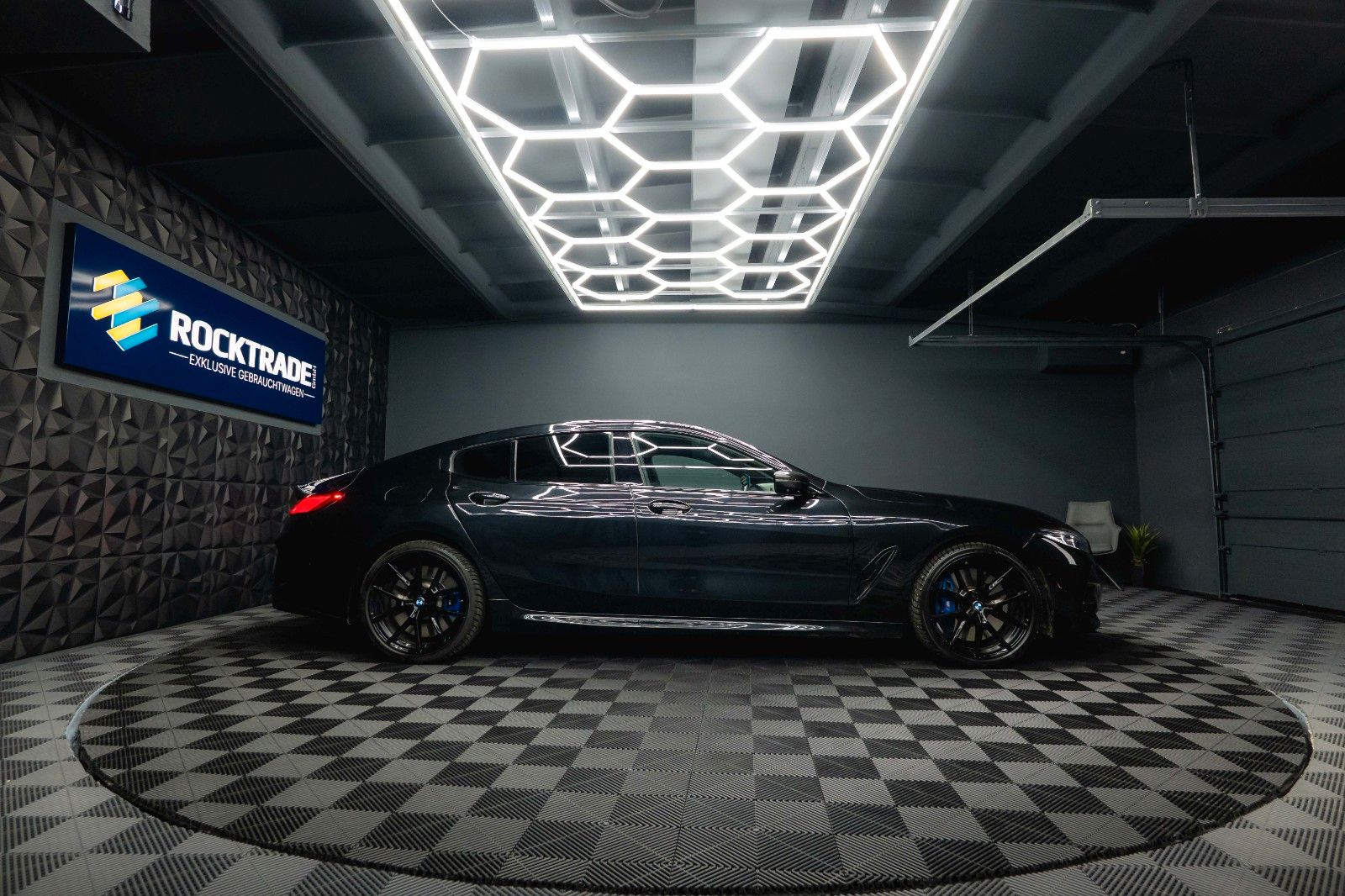 Fahrzeugabbildung BMW M850i xDrive M-Performance *Laser*B&W*ACC*360°*