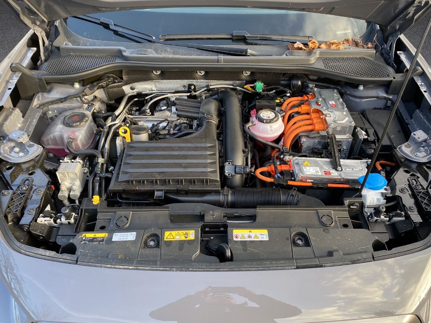 Fahrzeugabbildung CUPRA Formentor Basis e-HYBRID 1.4 EU6d* Navi* Memory