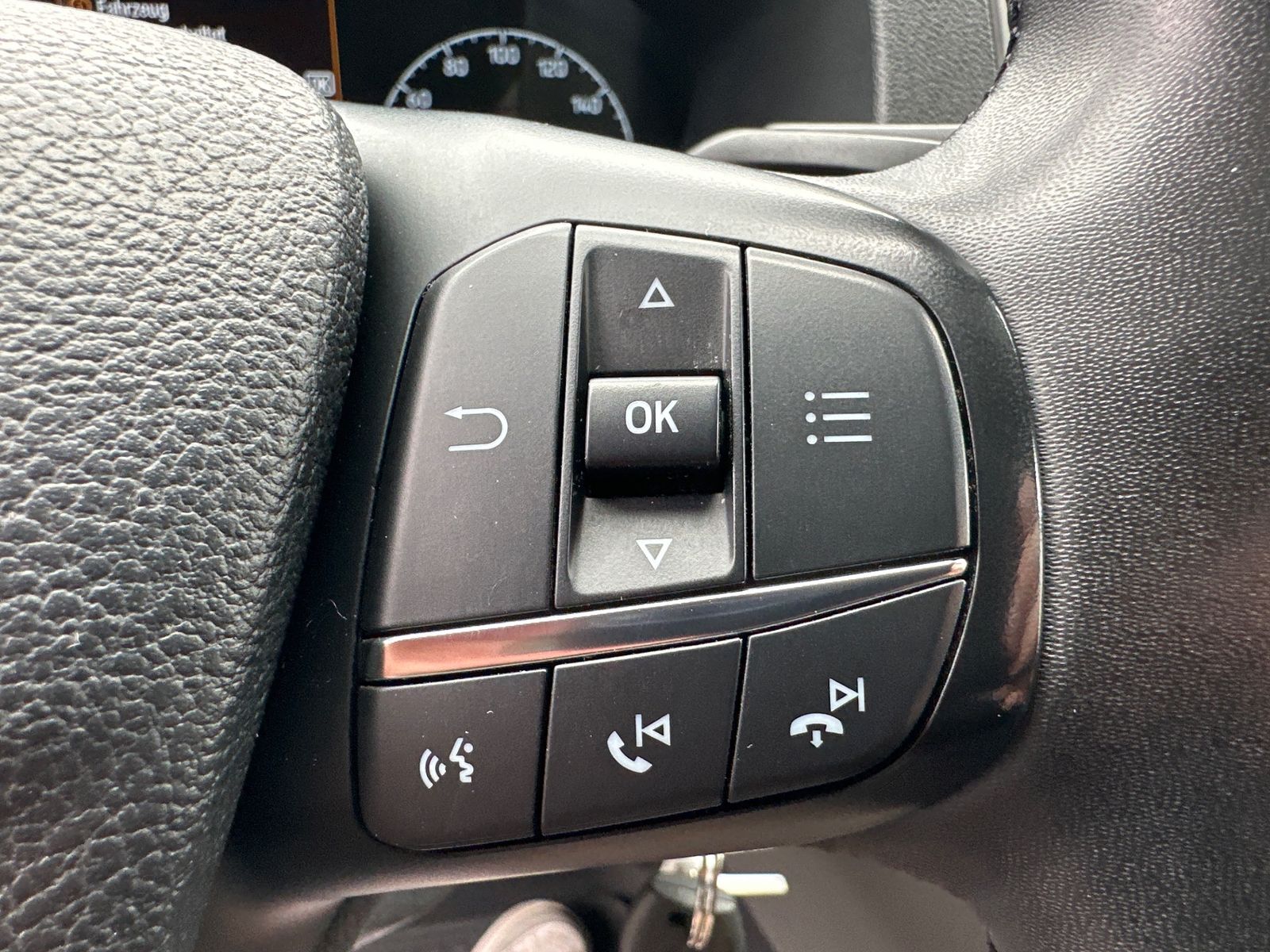 Fahrzeugabbildung Ford Transit Custom 280 L1H1 NAV+KAM+ACC+PDC+CARPLAY