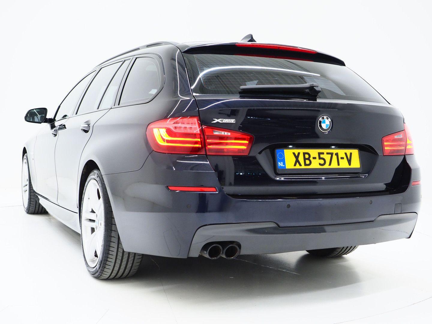 BMW 520 5-serie Touring 520xd M Sport | Panoramadak